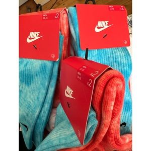 NIKE— Socks(3packs)